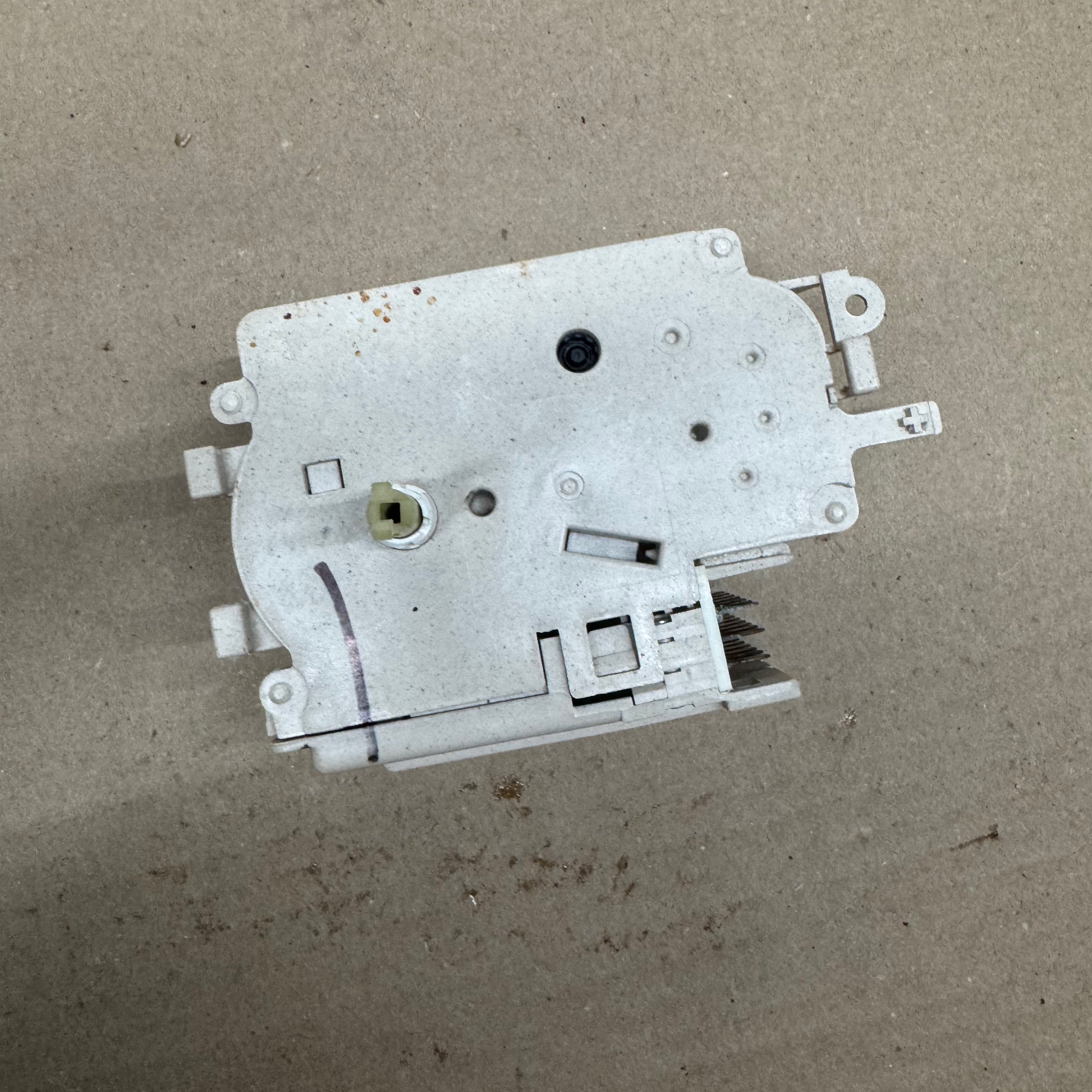 Whirlpool Washer Laundry Center Washer Timer (replaces 3952499B) WP3952499 Whirlpool Washer Laundry Center Washer Timer (replaces 3952499B) WP3952499
